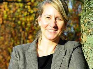 Dagmar Koutsoumbidis, Sekretärin Dagmar Koutsoumbidis, Sekretärin
